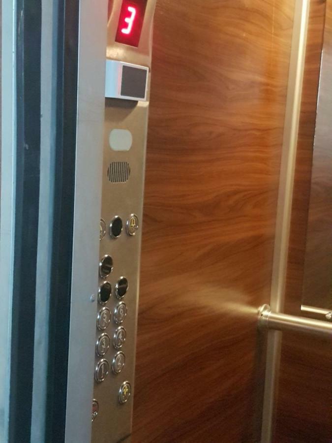 Atlas Hotel Тбилиси Экстерьер фото